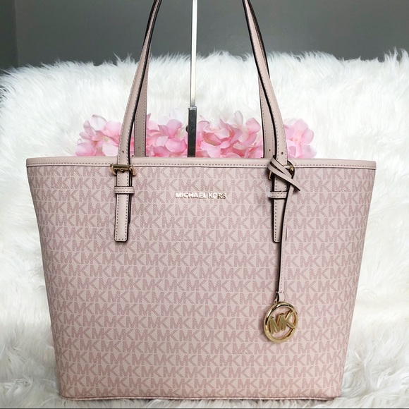 Michael Kors Handbags - NWT Michael Kors Jet Set Travel Carryall MD Tote